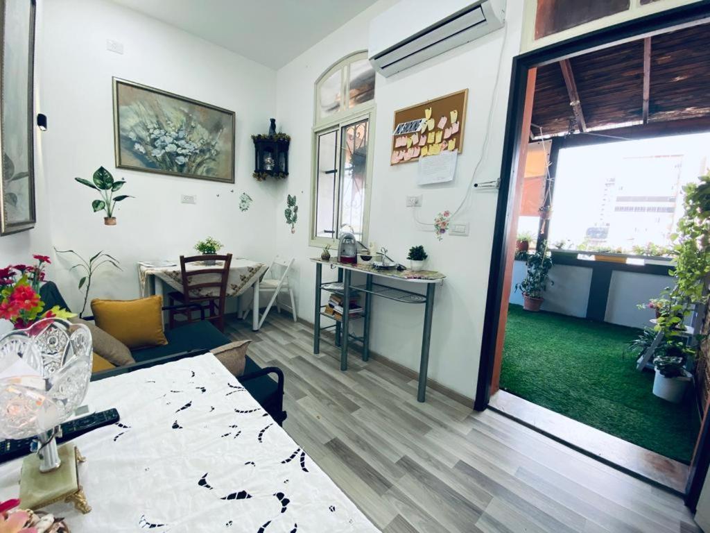 Eman Sweet Home - Cozy Privet Unique Apartment In Haifa Downtown Eksteriør bilde